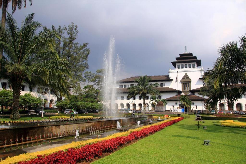 Kedaton Hotel Bandung Exteriér fotografie