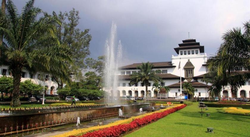 Kedaton Hotel Bandung Exteriér fotografie